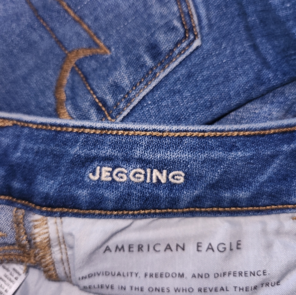 AE Jeans - Picture 3 of 4